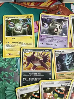 Pokemon Bundle Diamond And Pearl Stormfront - 8 Cards - Image 2