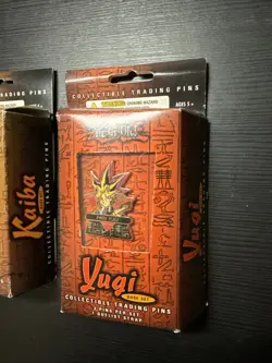 Yu-Gi-Oh! 1996 1st Edition Collectible Trading Pins Yugi And Kaiba Base Sets - Image 3