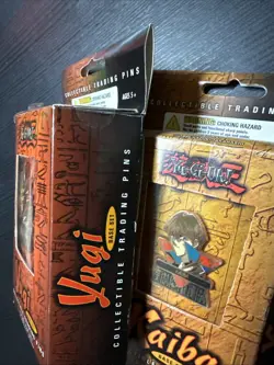 Yu-Gi-Oh! 1996 1st Edition Collectible Trading Pins Yugi And Kaiba Base Sets - Image 4