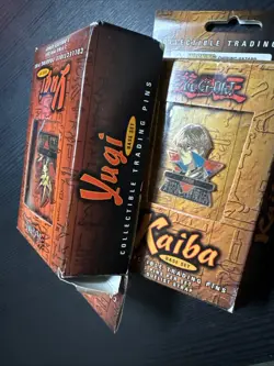 Yu-Gi-Oh! 1996 1st Edition Collectible Trading Pins Yugi And Kaiba Base Sets - Image 5