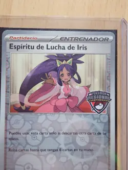 Pokemon TCG "Espiritu de Lucha de Iris" Regional Promo Card, NM/M - ES - Image 3