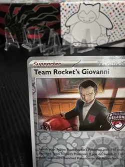 Team Rocket's Giovanni 174/182 - STAFF Stamped Regional Promo Pokemon - Image 2
