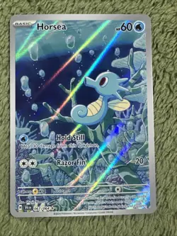 Horsea Shrouded Fable Holo Card 067/064 SV NM Condition - Image 1