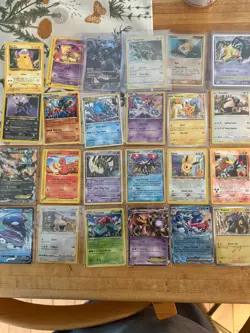 Pokemon Mixed Lot - Image 1