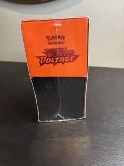 [Small Tear on Front] Pokemon Sword & Shield Vivid Voltage Elite Trainer Box ETB 820650807688 - Image 5