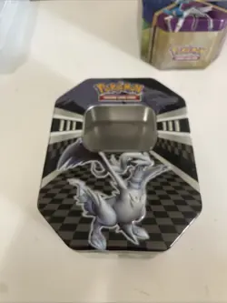 2011 Pokemon TCG Black & White Legends Reshiram EX - EMPTY POKEMON CARD TIN - Image 1