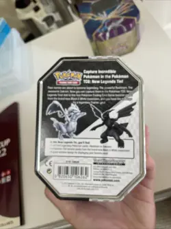 2011 Pokemon TCG Black & White Legends Reshiram EX - EMPTY POKEMON CARD TIN - Image 4