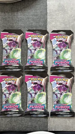 Pokemon TCG: Sword & Shield-Fusion Strike Sleeved Booster Pack (10 Cards) - 6 PK - Image 1