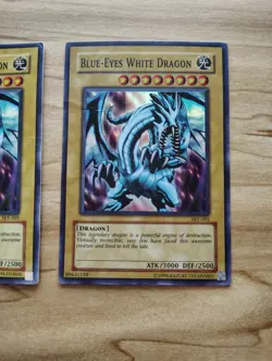 Yu-Gi-Oh! - Blue Eyes White Dragon 3X - Super Rare / Holo - Image 5