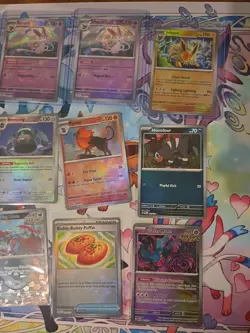 Pokemon TCG - Prismatic Evolutions - Pokeball Reverse Holo 17 Card Lot - Image 3