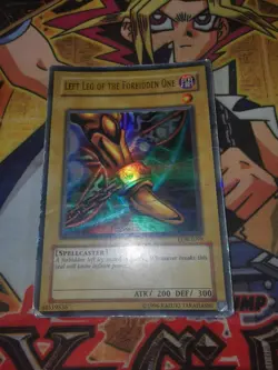 Left Leg of the Forbidden One lob-e098 Unltd Ed (HP) Ultra Rare Yu-Gi-Oh! - Image 3
