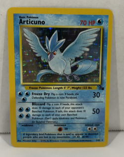 1999 "Fossil" Pokemon Card: ARTICUNO ***HOLOGRAPHIC*** #2/62 / Freeze Pokemon - Image 3