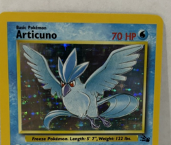1999 "Fossil" Pokemon Card: ARTICUNO ***HOLOGRAPHIC*** #2/62 / Freeze Pokemon - Image 4