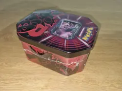 Pokemon TCG Team Rocket Nidoking EX Tin – German – Factory Sealed 2025 - Image 3