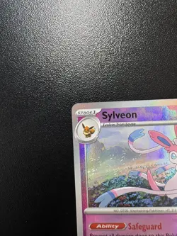 Pokemon Prismatic Evolutions - Sylveon (Master Ball Pattern) 040/131 - Image 4