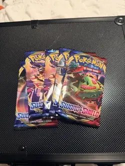 Pokemon Sword and Shield 5 Booster Pack Random Pack Art Bundle - Image 1