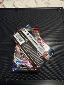 Pokemon Sword and Shield 5 Booster Pack Random Pack Art Bundle - Image 2
