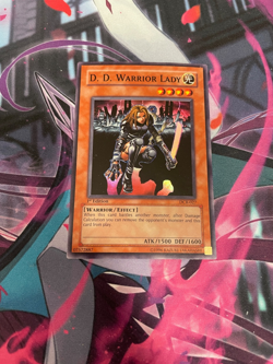 YUGIOH - D.D. WARRIOR LADY - SUPER RARE - DCR - 1ST ED - MP - Image 1