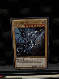 Yu-Gi-Oh! Blue-Eyes White Dragon Ultra Rare JUMP-EN068 Magazine Konami - Image 1