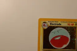 Pokemon Card Electrode 2/64 Jungle Holo Rare WOTC Vintage - Image 2