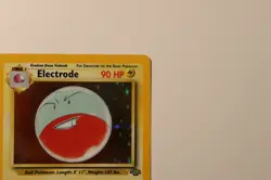 Pokemon Card Electrode 2/64 Jungle Holo Rare WOTC Vintage - Image 3