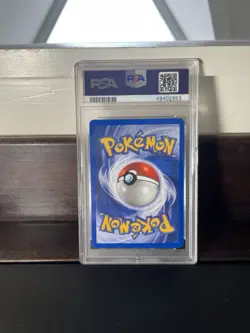 2001 Neo Revelation Houndoom Holo - 1st Edition - PSA 8 - Image 2