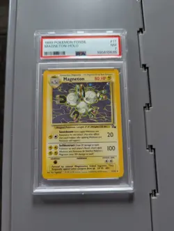 1999 POKEMON FOSSIL #11 MAGNETON-HOLO PSA 7 - Image 1