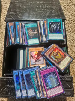 Yu-Gi-Oh Lot collection - Awesome 5ds Carry Box - 1st Ed/Unlim - Holos/Commons - Image 1