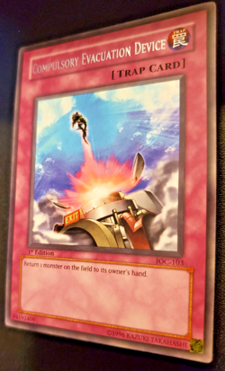 Yu-Gi-Oh! Compulsory Evacuation Device IOC-103 Invasion of Chaos 2004 1st Ed NM - Image 3