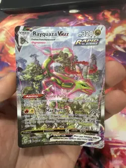 Rayquaza VMAX 218/203 Evolving Skies Pokemon 2021 HP - Image 1