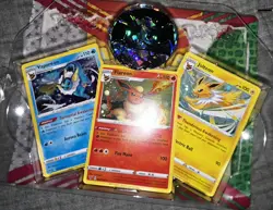 MINT Pokemon MIXED CARD LOT / PROMO SWSH / JUMBO / EXCLUSIVE BLISTERS / HOLOFOIL - Image 2