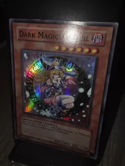 Dark Magician Girl DPYG-EN008 - Yugi - 1st Edition - Image 2