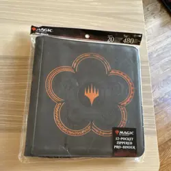 Ultra PRO Magic: The Gathering 12-Pocket Zippered Binder 480 Cards Black Orange - Image 1