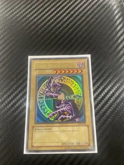 Yugi Dark Magician SDY-006 Starter Deck Unlimited Ultra Rare - Image 1