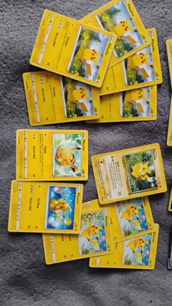 Pokemon Pikachu Card 60/64 Jungle Bundle Flying V Vuelo Celebrations NM WOTC TCG - Image 4