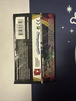 Pokemon Vivid Voltage Booster Pack 10 Cards Pack NEW SEALED Official TCG - Image 2