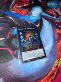 Raidraptor Brave Strix PHNI-EN046 Super Rare 1st Edition Yu-Gi-Oh! Card - Image 1