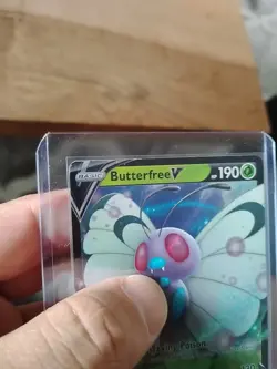 Butterfree V 001/189 Darkness Ablaze LP Pokemon Tcg - Image 3