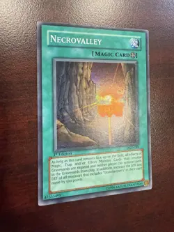 Necrovalley Yugioh! PGD-084 Pharaonic Guardian 1st Edition holo LP - Image 2