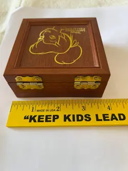 Disney Tinker Bell 5 Pin Set in Wood Display Box - Image 3