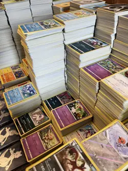 Pokemon Cards Joblot Bulk Bundle 5 - 200 Cards Mixed Lot UK 100% Genuine - Image 5