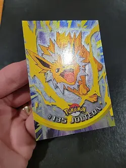 MP! HOLO FOIL 2000 Topps Pokemon TV Animation Edition Series 3 #135 Jolteon - Image 3