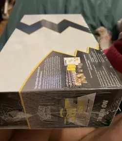 Pokemon 25th Anniversary UPC Ultra Premium Collection Box Sealed - Image 5