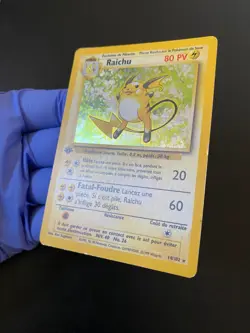 POKEMON RAICHU HOLO RARE 14/102 BASE SET 1ST EDITION FRENCH FR GD - Image 3