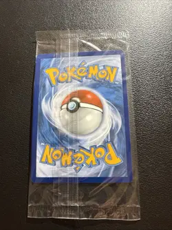 2020 Pokemon TCG Zamazenta V SWSH077 GOLD Black Star PROMO Card - Image 3