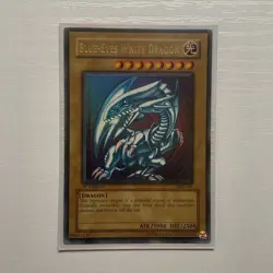 YuGIOh - 1st Edition SDK-001 Blue Eyes White Dragon - FOIL Line - NA Print - VLP - Image 1