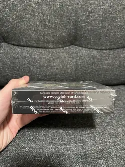 Yu-Gi-Oh! 25th Anniversary Rarity Collection Booster Box Display Sealed 24 Packs - Image 3