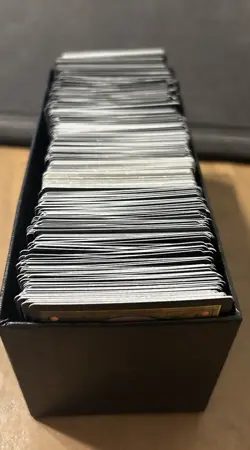Approx. 575 MTG Magic Cards; Commons, Uncommon, Rare w/ Oath Gatewatch Box - Image 4