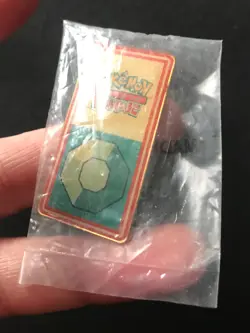 2 X Pokemon Pin Badge Gym League Wizards 2000 Kanto Region Original Indigo NEW - Image 3