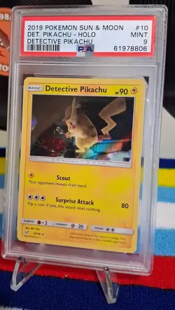 Detective Pikachu 10/18 Holo Card – Detective Pikachu (2019) - Image 1